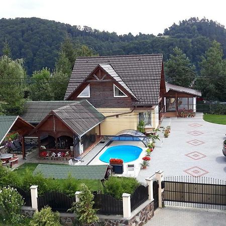 Отель Vila Eszter Совата Экстерьер фото
